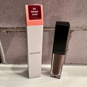 Artistry Vibrant Light Up Liquid Lip Matte in Midnight Orchid